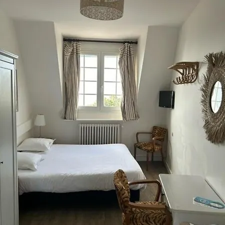 酒店 De La - Deauville - Boutique De Charme Vue Ou Campagne - Acces Direct 布伦维尔索梅