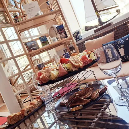 De La - Sur Hotel 3*