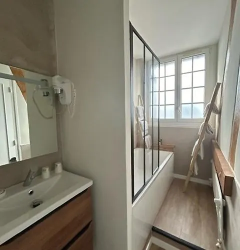 De La - Deauville - Boutique De Charme Vue Ou Campagne - Acces Direct 3* בלונוויל-סור-מר