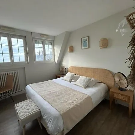 De La - Deauville - Boutique De Charme Vue Ou Campagne - Acces Direct Отель Блонвиль-сюр-Мер