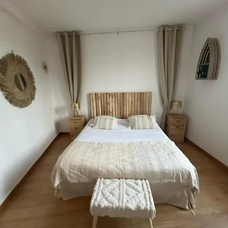 Отель De La - Deauville - Boutique De Charme Vue Ou Campagne - Acces Direct 3*