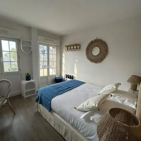 De La - Deauville - Boutique De Charme Vue Ou Campagne - Acces Direct Блонвиль-сюр-Мер