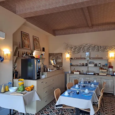 Отель De La - Deauville - Boutique De Charme Vue Ou Campagne - Acces Direct Блонвиль-сюр-Мер