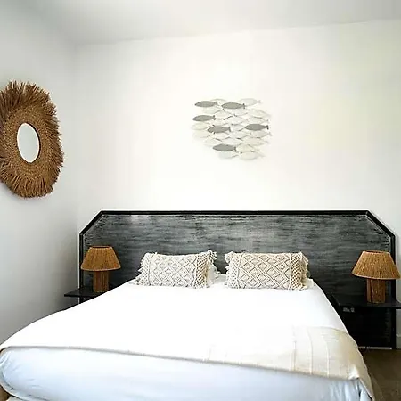 De La - Deauville - Boutique De Charme Vue Ou Campagne - Acces Direct Hotel 3*