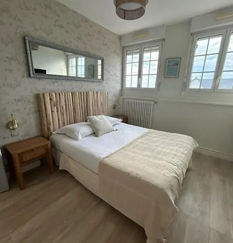 De La - Deauville - Boutique De Charme Vue Ou Campagne - Acces Direct Отель Блонвиль-сюр-Мер