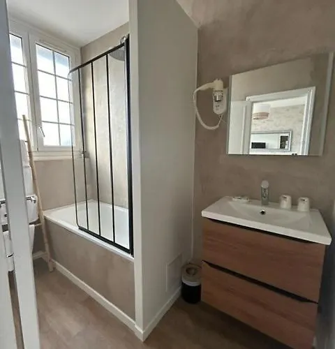 ホテル De La - Deauville - Boutique De Charme Vue Ou Campagne - Acces Direct