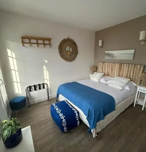 De La - Deauville - Boutique De Charme Vue Ou Campagne - Acces Direct Hotel