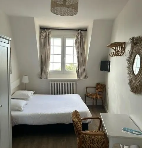 ホテル De La - Deauville - Boutique De Charme Vue Ou Campagne - Acces Direct ブロンヴィル・シュル・メール