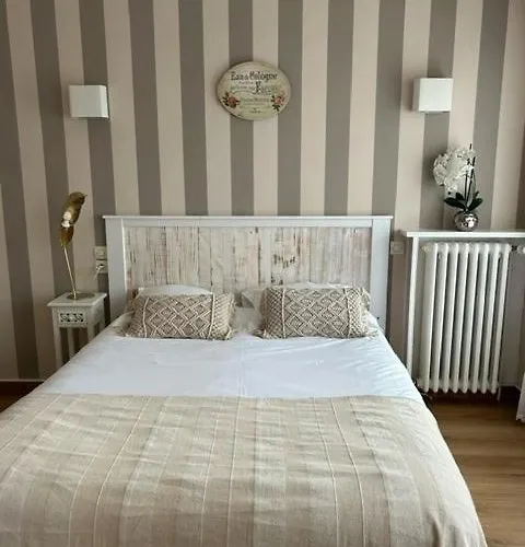 De La - Deauville - Boutique De Charme Vue Ou Campagne - Acces Direct Hotel 3*