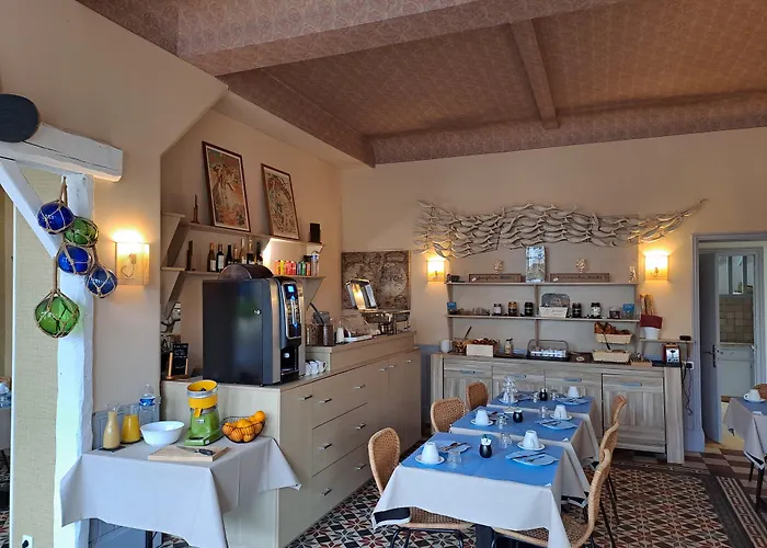 De La - Deauville - Boutique De Charme Vue Ou Campagne - Acces Direct Hotel